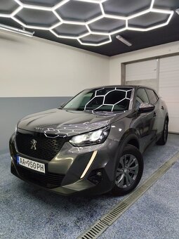 Peugeot 2008 96 kw-130 ph benzín 1.2 Automat  Allure 2021 GT - 18