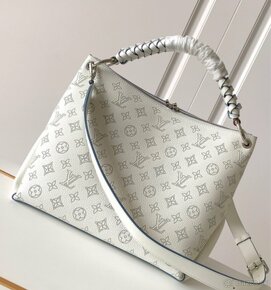 Louis Vuitton Beaubourg Hobo Bags - 18