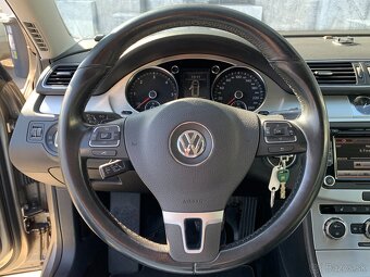 Volkswagen Passat 2.0TDI 125KW, VÝBAVA - 18