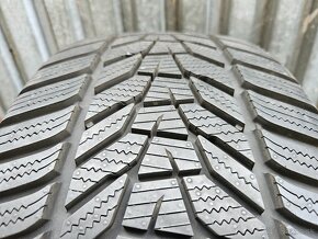 Špičkové,prakticky nejazdené zimné pneu Hankook - 245/40 r18 - 18