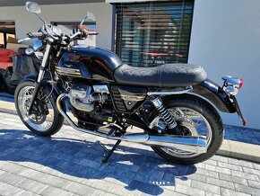 Moto Guzzi V7 - 18