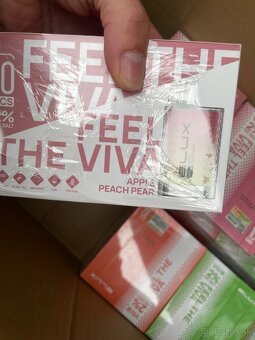 600 puffs vape 1box/10 ks - 18