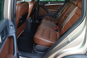 VW TIGUAN 2.0 TDI R-LINE 4x4, NAVI, F1, BIXENÓN, KOŽA, R19 - 18