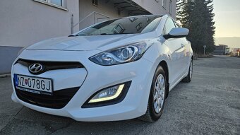 Hyundai i30 1.4 CRDi DOHC 16V Comfort - 18