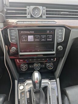 Volkswagen Passat 2.0 BiTDI - 18