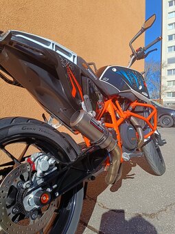 KTM Duke 690 - 18