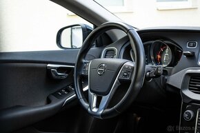 Volvo V40 CC D3 2.0L 110kw Cross Country A/T - 18