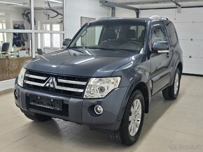 Mitsubishi PAJERO - 18