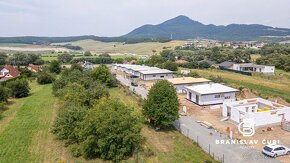 Stavebný pozemok 300 m pri Prešove, 564 m2, IS na pozemku - 18