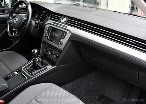 Volkswagen Passat 2.0TDi SERV.KNÍŽKA NAVI ACC 110 kw - 18