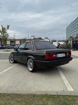 BMW E30 COUPÉ - 18