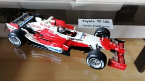 F1 modely mierka 1:18 - 18