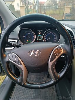 Hyundai i30 CW 1.6crdi 94kw STYLE - 18