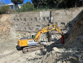 Búranie, odvoz a drvenie stavebnej sute, zeminy, JCB 4CX - 18