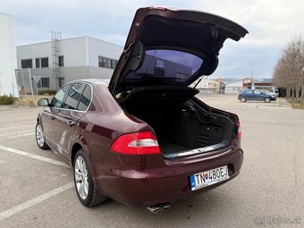 Škoda Superb 2 2.0 TDi M6 sedan - 18