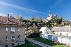 2,5 izbový byt v centre Nitry s kachľami - 18