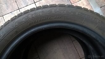 ZIMNÉ 205/50 R17 4ks CONTINENTAL 5-6mm a 2 ks GOODYEAR 6-7mm - 18