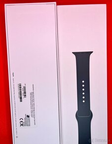 Apple Watch Series 7 45 mm - cierne - ako nove - 100% stav - 18