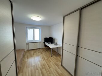 Na predaj 3-izbový byt 79m², Prievidza, Staré sídlisko - 18