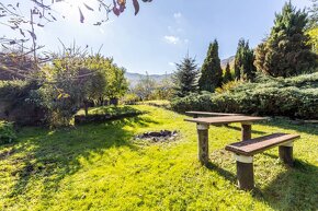 NA PREDAJ ZREKONŠTRUOVANÝ veľký RODINNÝ DOM vo Veľkej Lodine - 19