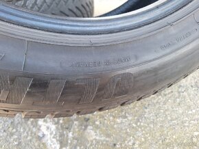 Zimne pneu 235/60 R18 GoodYear UltraGrip+ - 19