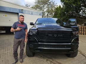 Dodge RAM 1500 LIMITED BLACK V8 HEMI 2024 - 19