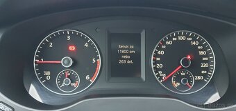 Volkswagen Jetta 2,0 TDI Highline manuál - 19