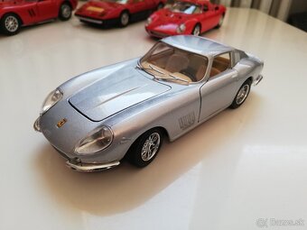 1:24 Bburago 4ks Ferrari modelov - 19