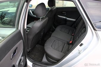 Kia Ceed SW 1.4 MPI Silver - 19