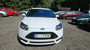 Ford Focus ST 2.0 184 kW Recaro, xenony, serviska naj.165tkm - 19