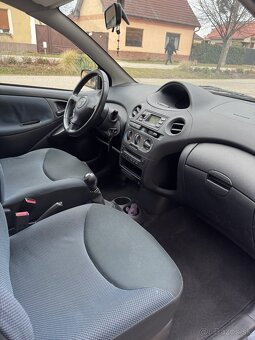 Toyota Yaris 1.0 VVT-i Dream - 19