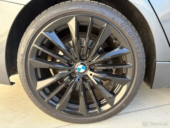 BMW 320 xdrive M-paket - 19