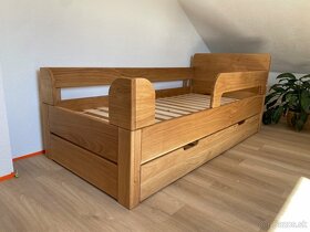 Dubová masívna posteľ 90x200cm so zábranami - 19