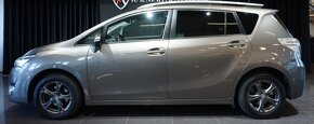 TOYOTA  VERSO  1.8 - 19