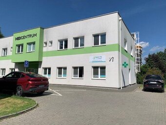 PREDAJ-NOVOSTAVBA S POLYFUNKCIOU-PIEŠŤANY-MED CENTRUM SÍDLIS - 19