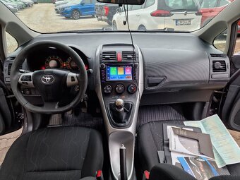 Toyota Auris 1.33 Dual VVT-i 100k M6 (benzín) - 19