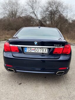 BMW 740d xdrive - 19