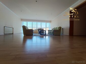 Administratívno-apartmánová budova - 19