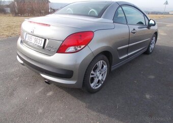 Peugeot 207 1,6 kabrio ,zachovalé auto benzín manuál 115 kw - 19