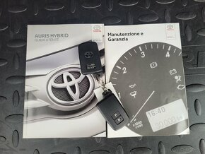 Toyota Auris 1.8 I VVT-i HybridSD Executive - 19