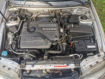 Volvo V40 1.9 TD 66kw  r.1999  - plne pojazdné - 19