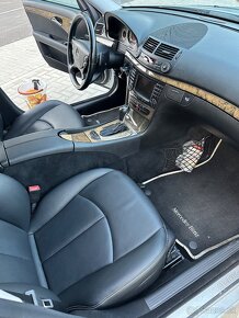 Mercedes-Benz E320 W211 - 19