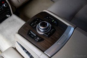 BMW Rad 7 750d/ Long/ TV- Obrazovky/ SK- vozidlo/ - 19