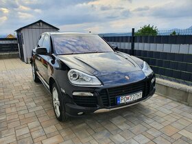 Porsche Cayenne Turbo EXCLUSIVE EDITION - 19