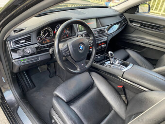 Predám BMW rad 7 740d xDrive 230kw / CIC / Šiber / Webasto - 19