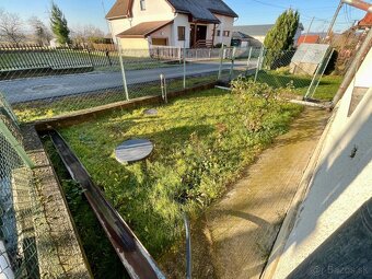 Na predaj veľký pozemok 1459 m² so starším RD v Bystričanoch - 19