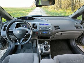 Honda Civic sedan 1.8 I-VTEC - 19