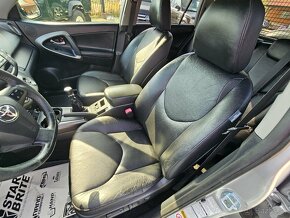 Toyota RAV4 2.2l D-4D 150 Lux Top stav Kúpené v SR - 19