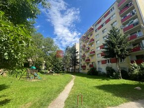 Predaj: 3,5 izb. byt, 84 m2 + 15 m2 parkovacie miesto v cent - 19