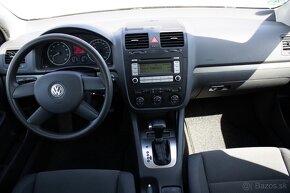 Volkswagen Golf 1.6 Comfortline A/T - 19